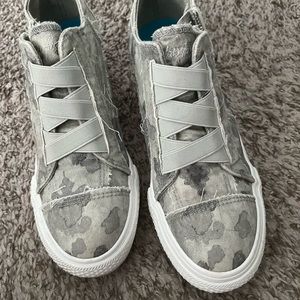 Women’s blowfish shoes